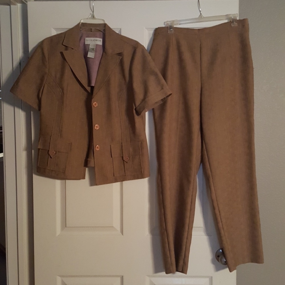 Short sleeve sandy brown pant suit (lightweight)